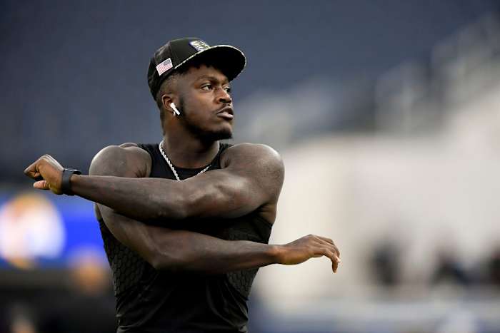 Tennessee Titans wide receiver A.J. Brown (11) warms up before facing the Rams at SoFI Stadium Sunday, Nov. 7, 2021 in Inglewood, Calif.